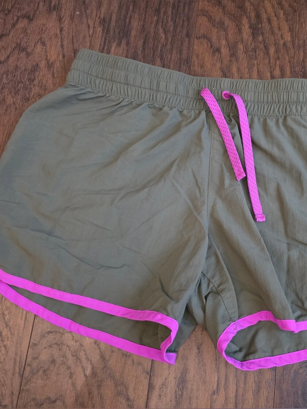 Columbia Olive Green Women's Athletic Shorts